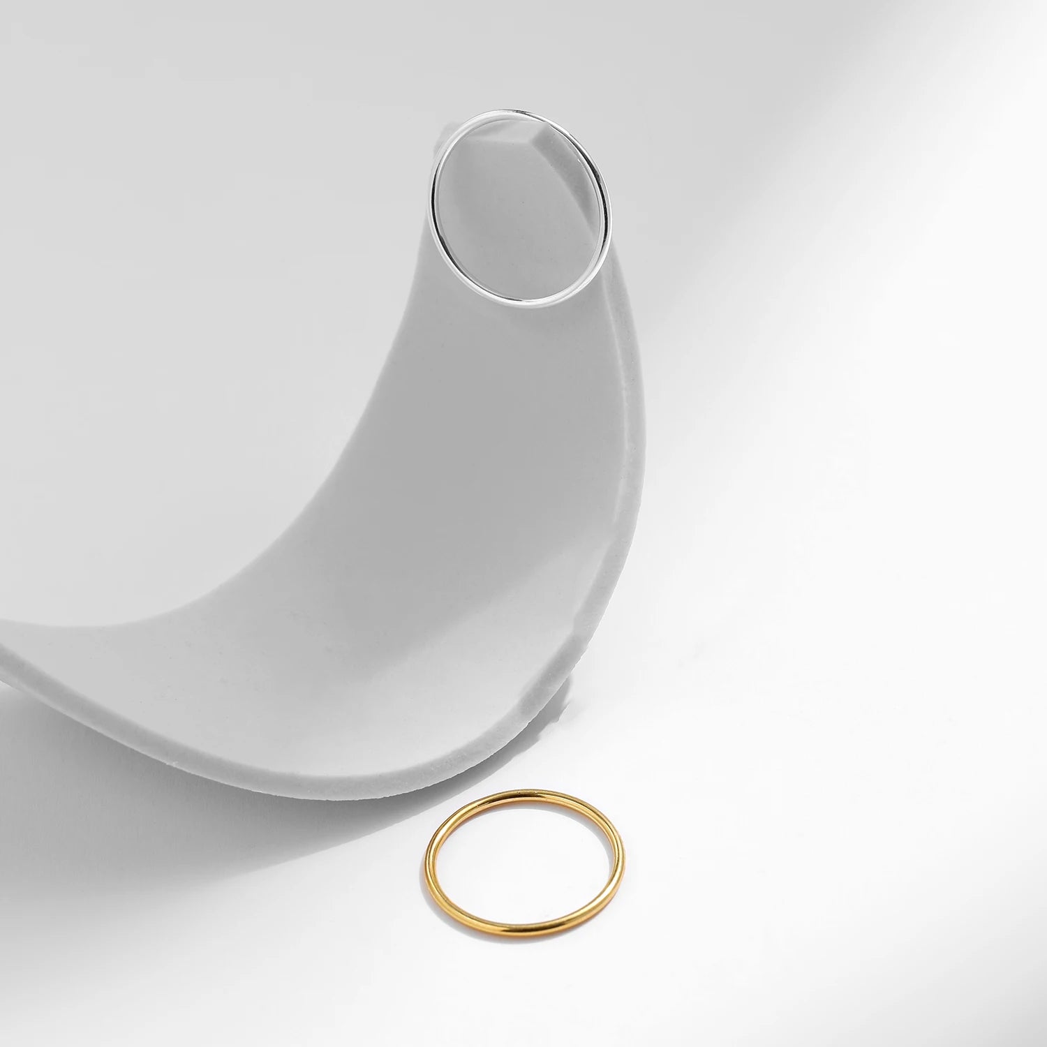 Round Cocktail Ring