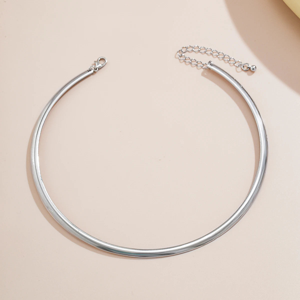 Elegant Chunky Circle Necklace