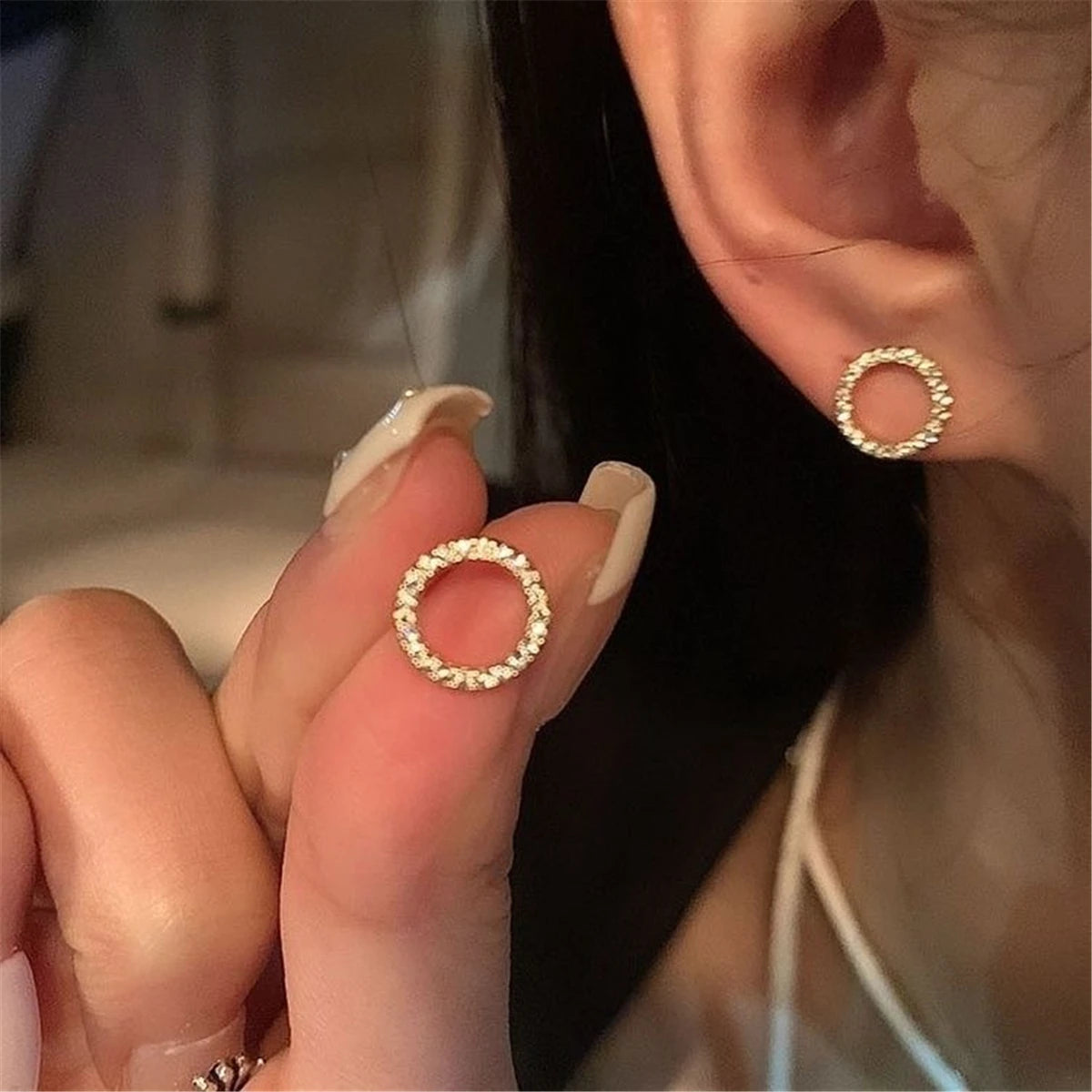 Sparkling Rhinestone Round Stud Earrings